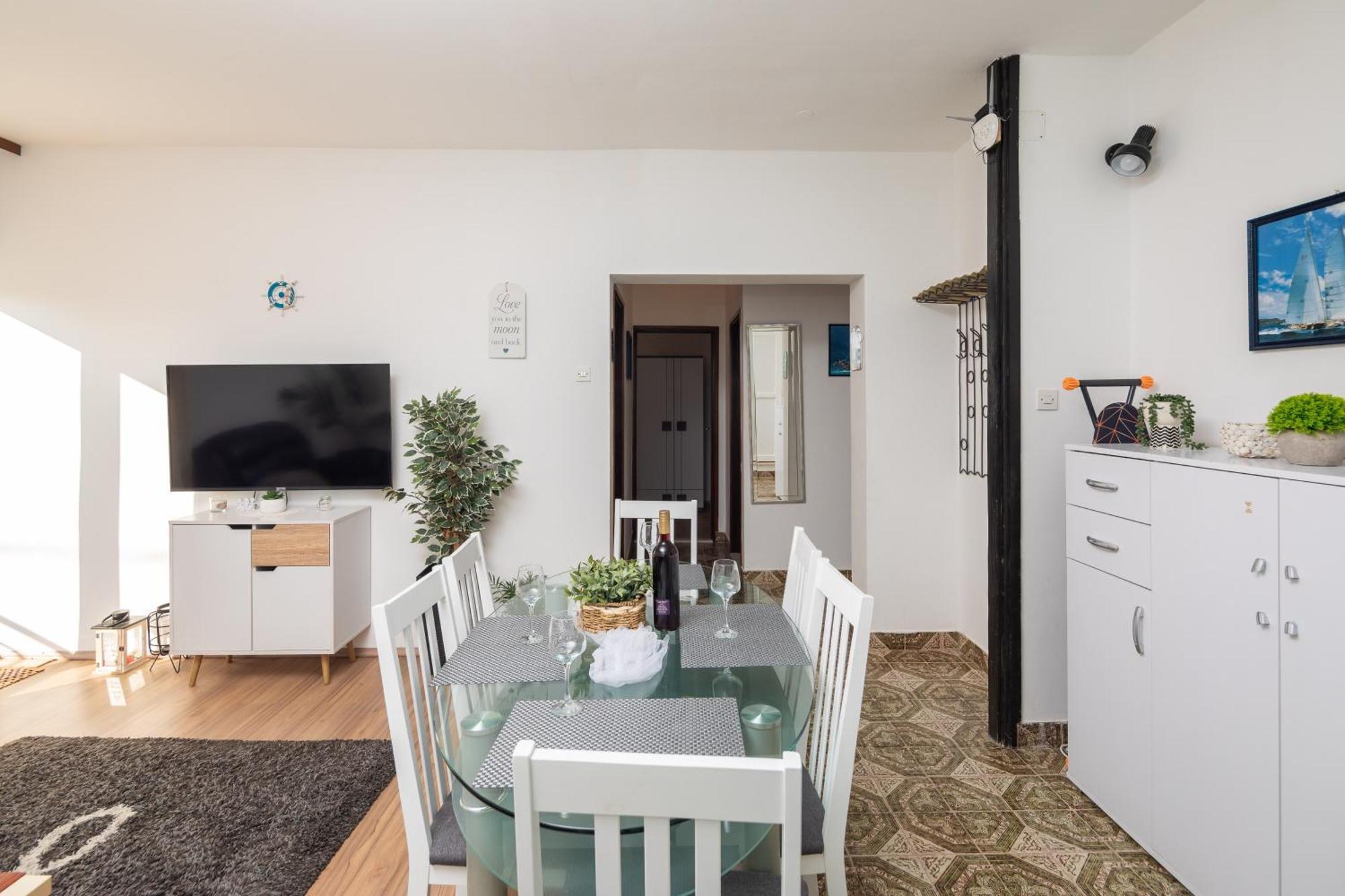 Urban Edge - Beach Apartments 奥米什 外观 照片