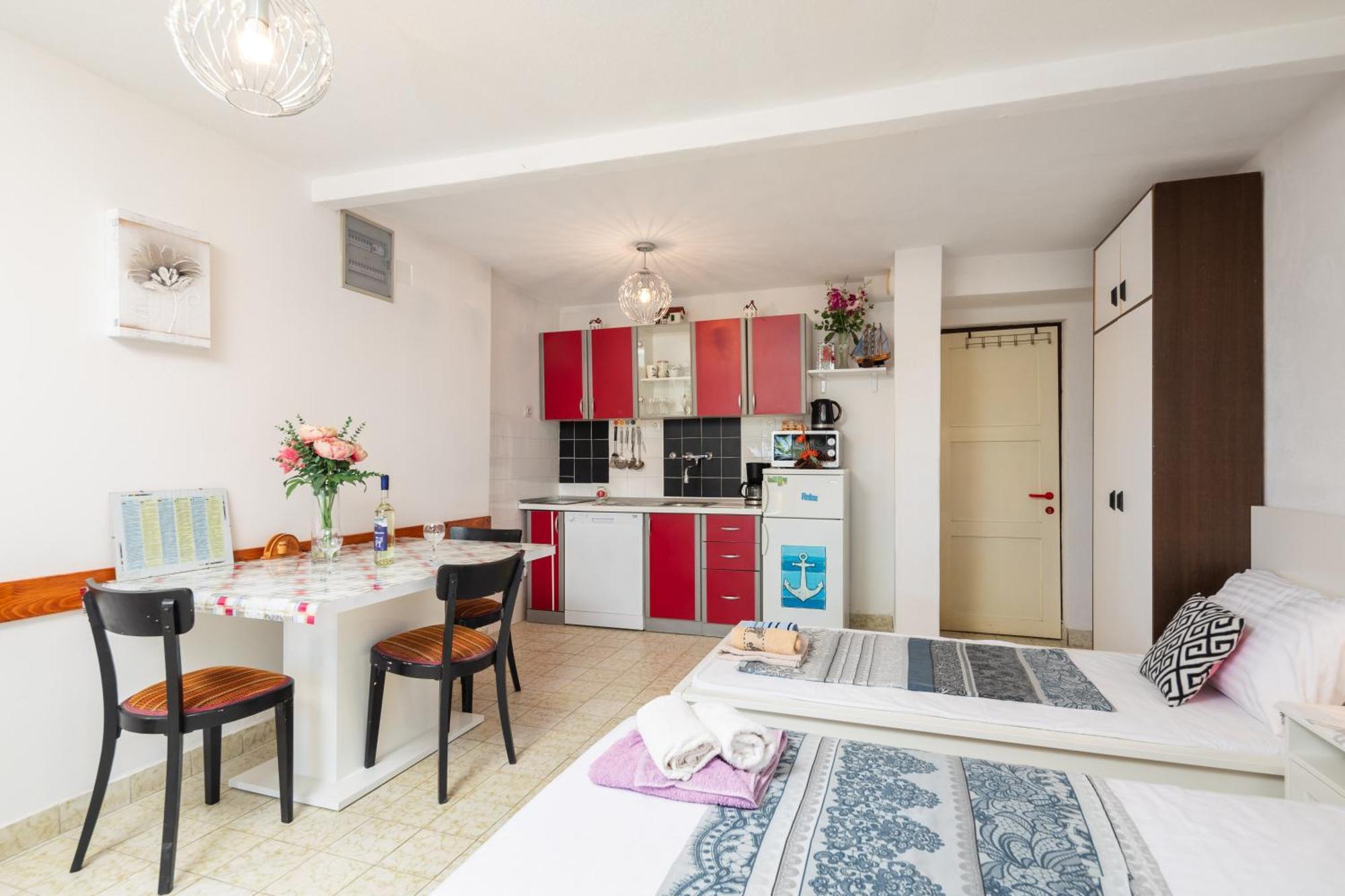 Urban Edge - Beach Apartments 奥米什 外观 照片