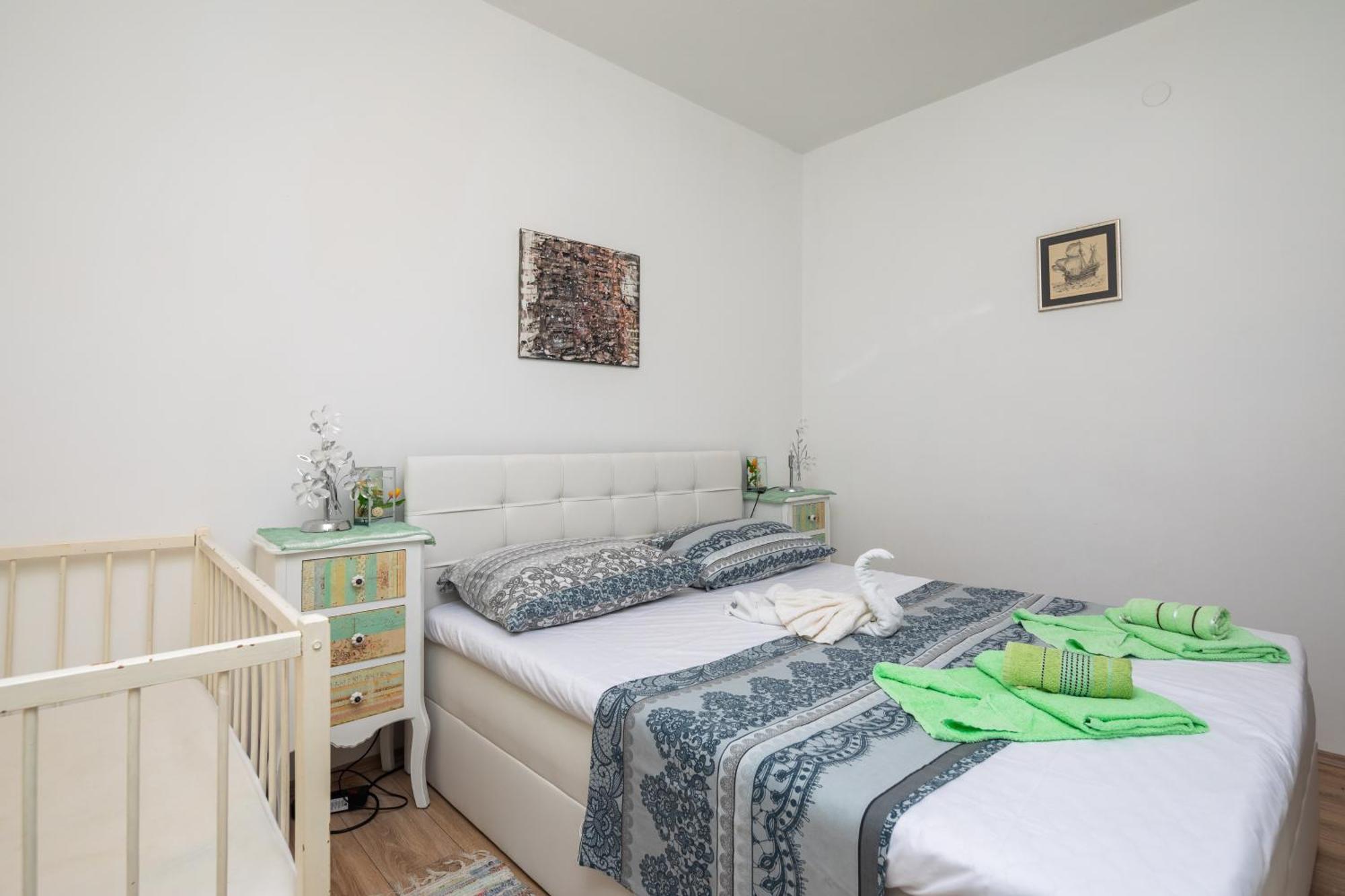 Urban Edge - Beach Apartments 奥米什 外观 照片