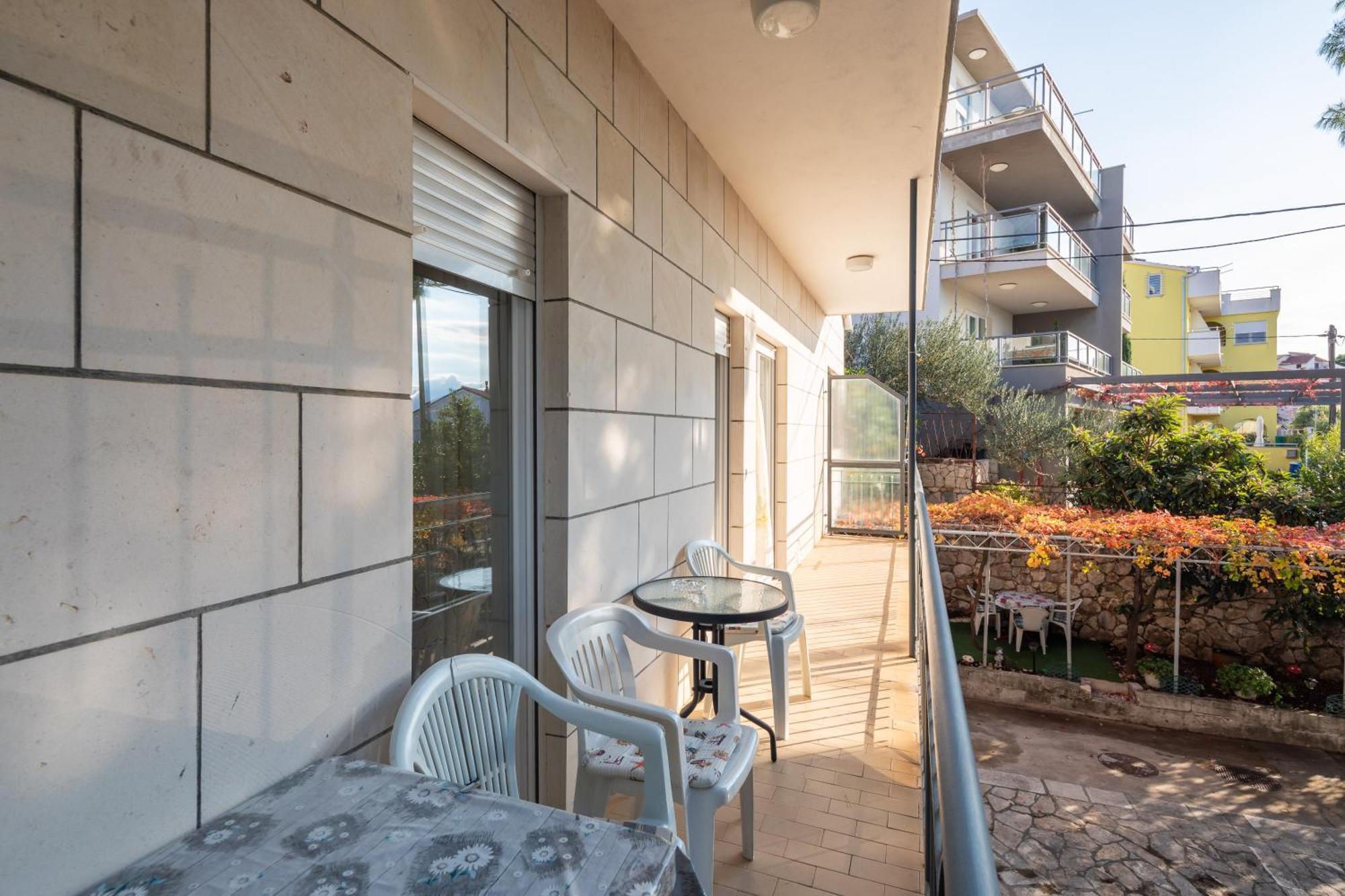 Urban Edge - Beach Apartments 奥米什 外观 照片
